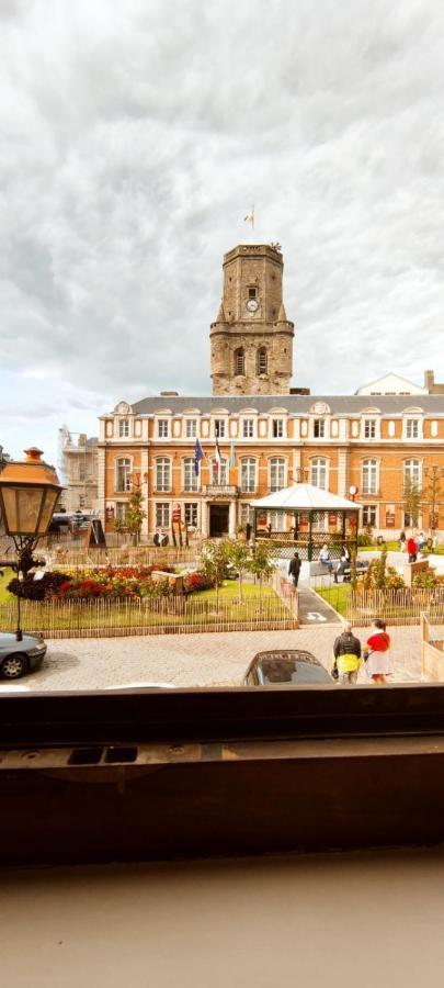 Le Godefroy De Bouillon Lägenhet Boulogne-sur-Mer Exteriör bild